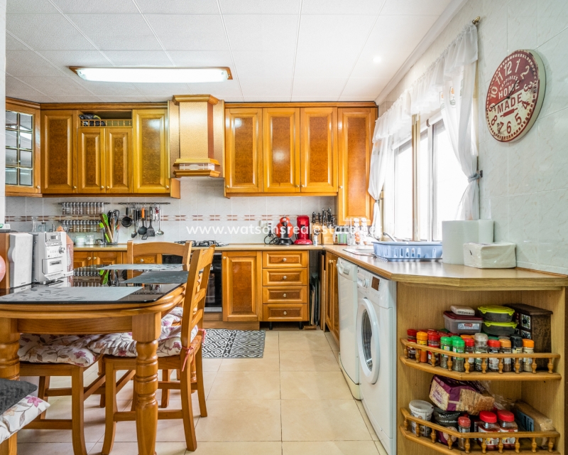 Resale - Fristaende Villa - Urb. La Marina