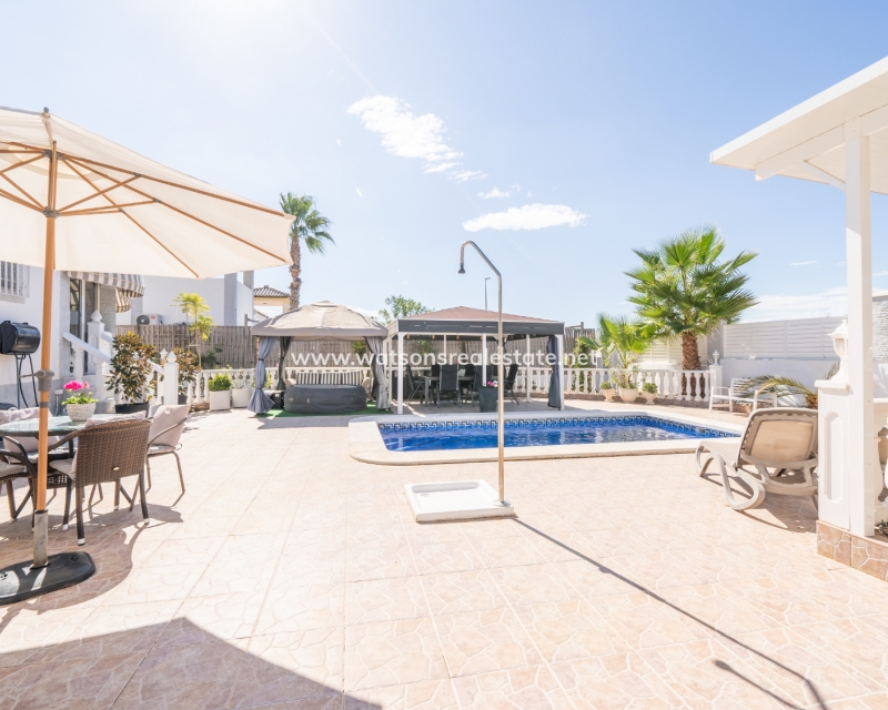 Resale - Fristaende Villa - Urb. La Marina