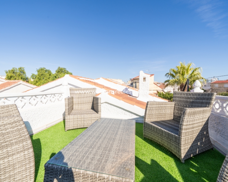 Resale - Fristaende Villa - Urb. La Marina