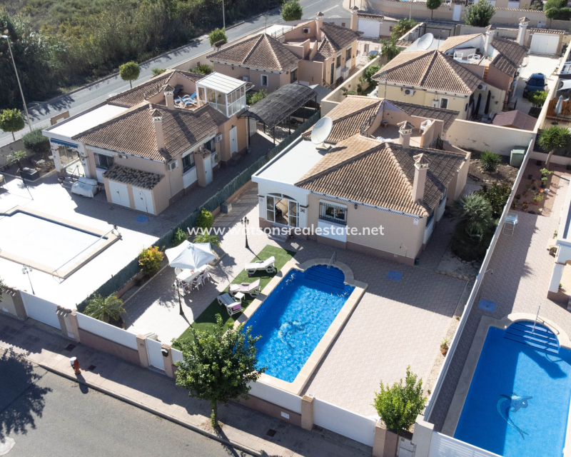 Resale - Fristaende Villa - Urb. La Marina