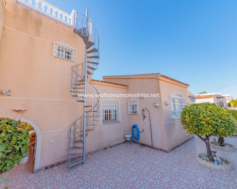 Resale - Fristaende Villa - Urb. La Marina