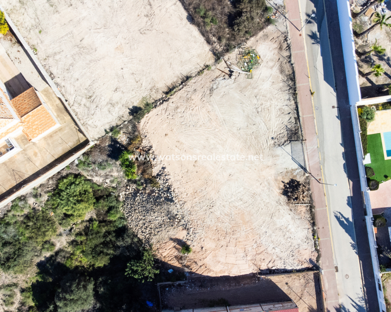 Resale - Grundstück - Urb. La Marina