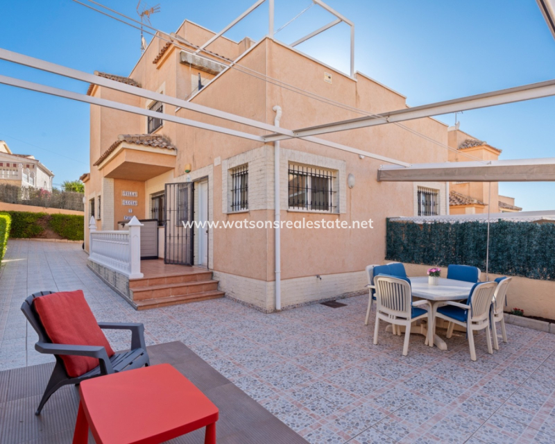 Resale - Halb Freistehend - Urb. La Marina