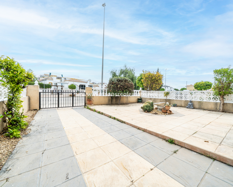 Resale - Halb Freistehend - Urb. La Marina
