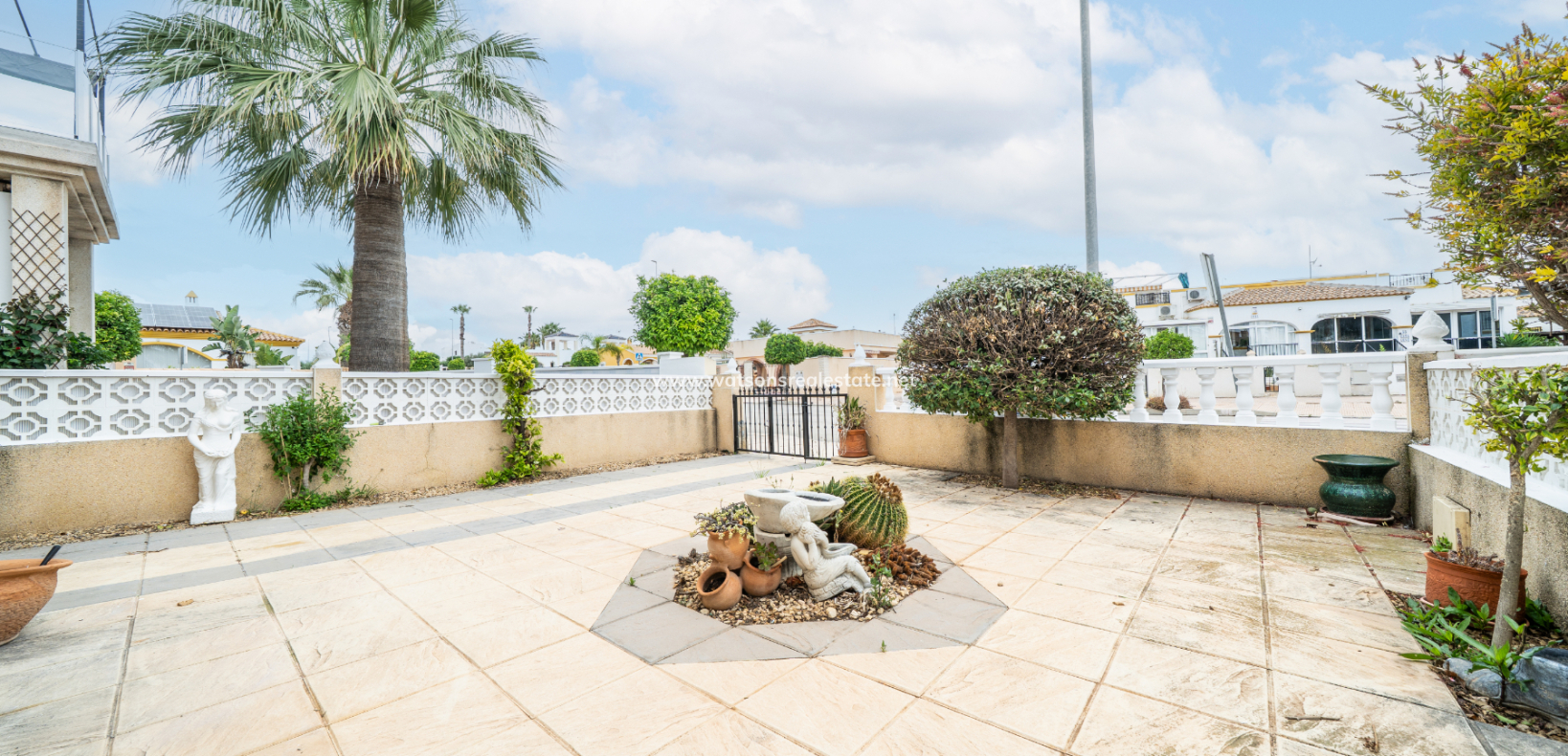 Resale - Halb Freistehend - Urb. La Marina