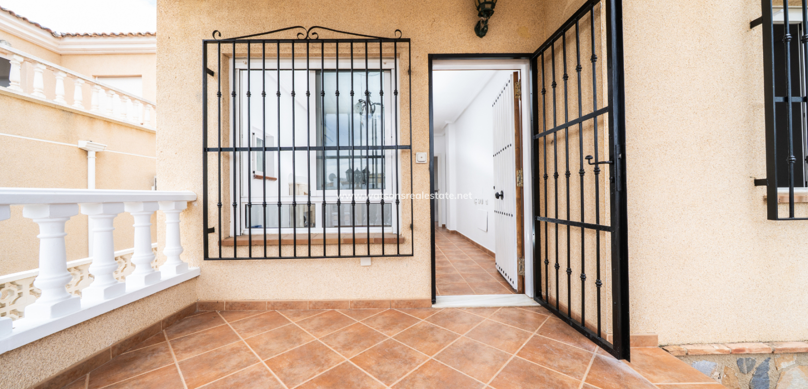 Resale - Halb Freistehend - Urb. La Marina