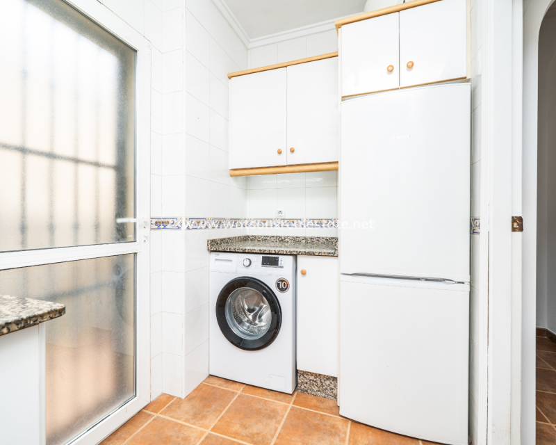 Resale - Halb Freistehend - Urb. La Marina