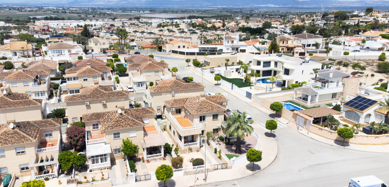 Resale - Halb Freistehend - Urb. La Marina