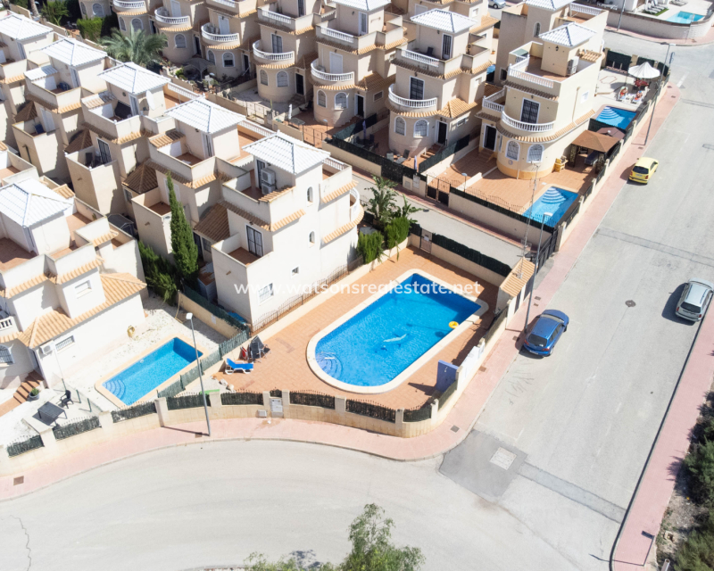 Resale - Halb Freistehend - Urb. La Marina