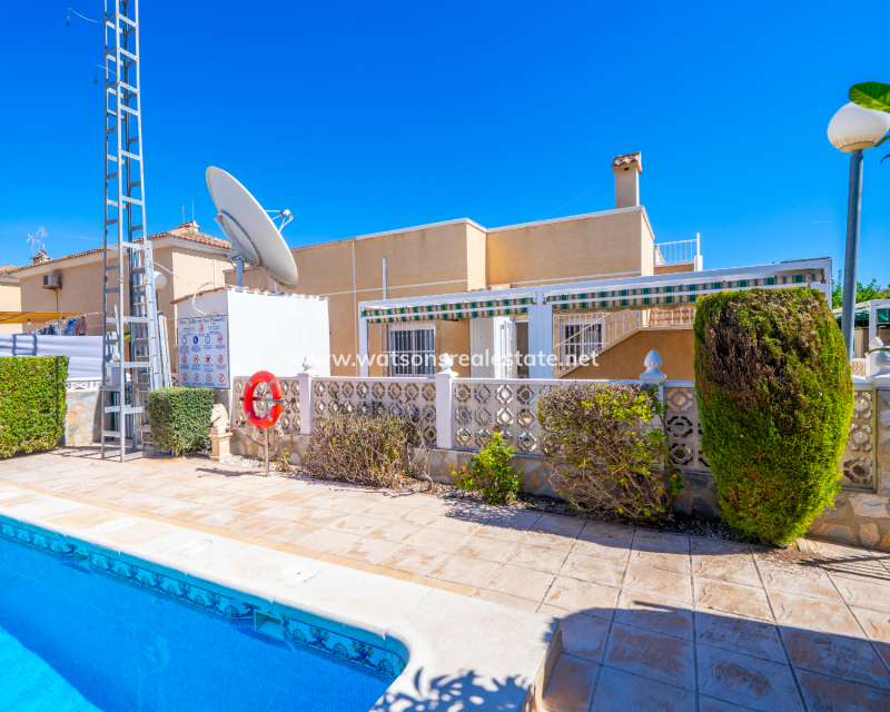 Resale - Halb Freistehend - Urb. La Marina