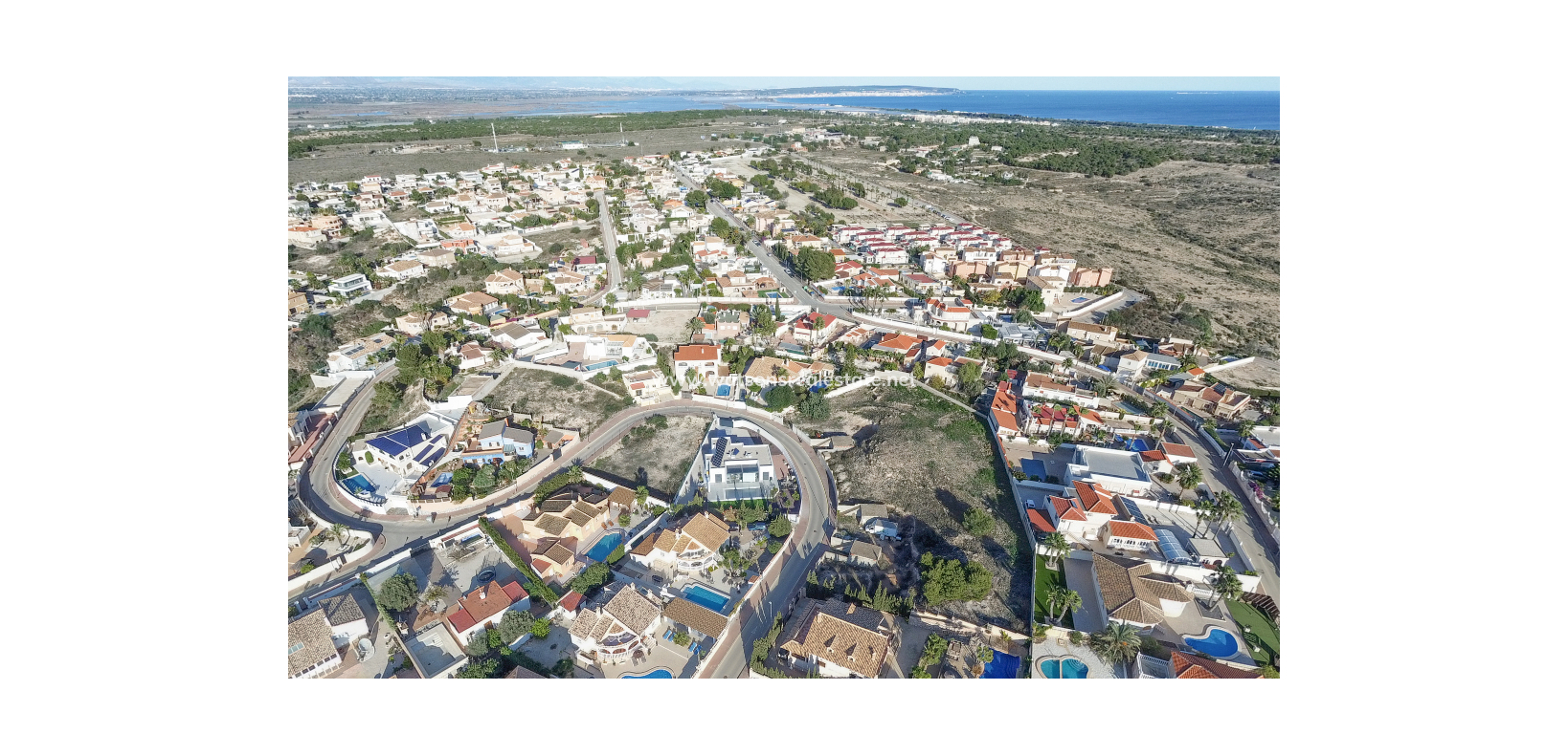 Resale - Marke - Urb. La Marina