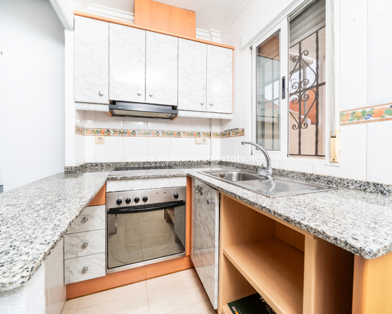 Resale - Parhus - Daya Nueva