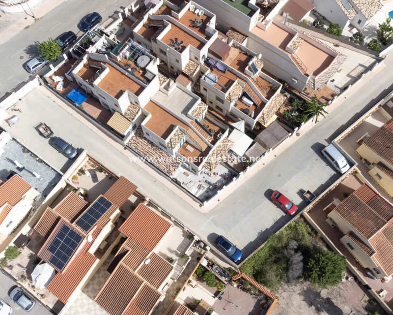 Resale - Parhus - Urb. La Marina