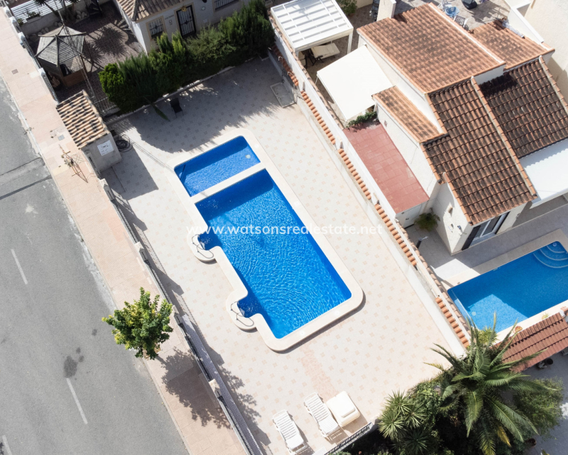 Resale - Parhus - Urb. La Marina