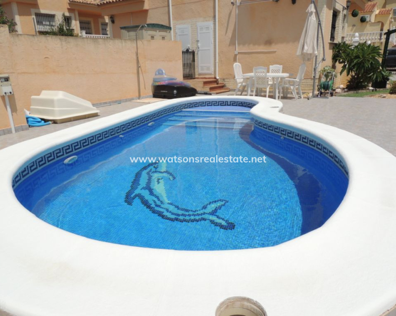 Resale - Parhus - Urb. La Marina
