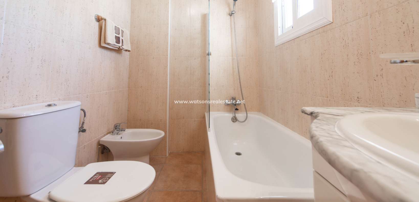 Resale - Parhus - Urb. La Marina