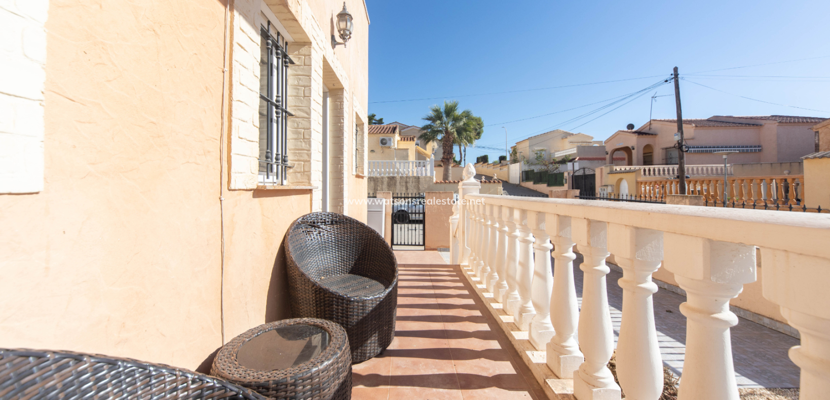Resale - Parhus - Urb. La Marina
