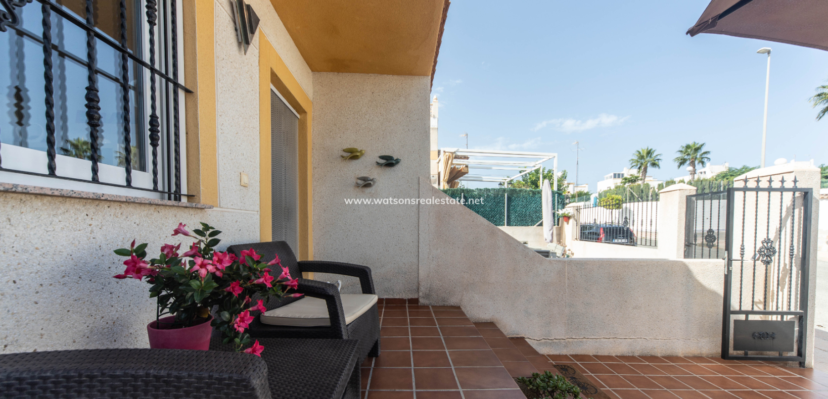 Resale - Parhus - Urb. La Marina