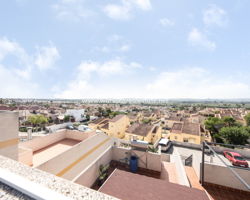 Resale - Parhus - Urb. La Marina