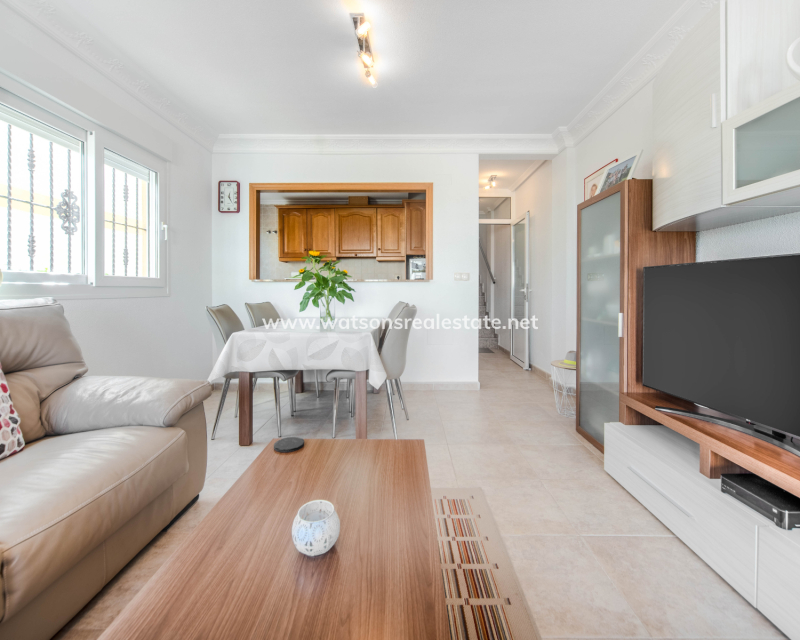 Resale - Parhus - Urb. La Marina
