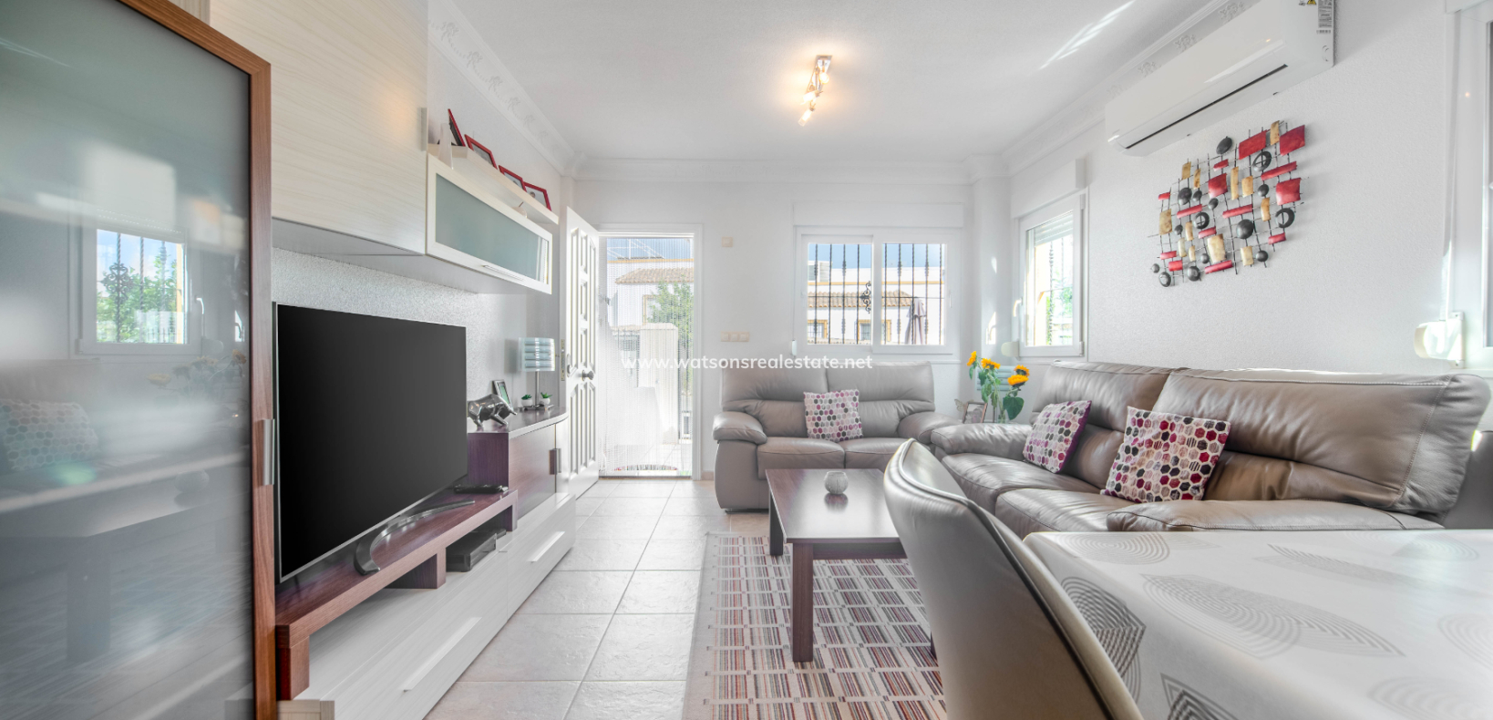 Resale - Parhus - Urb. La Marina
