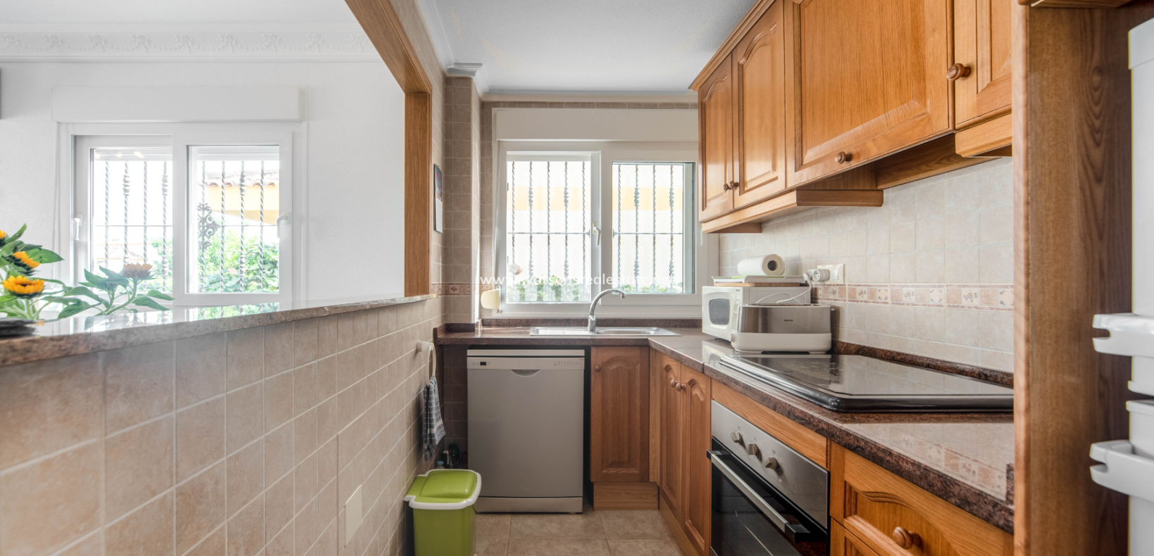 Resale - Parhus - Urb. La Marina