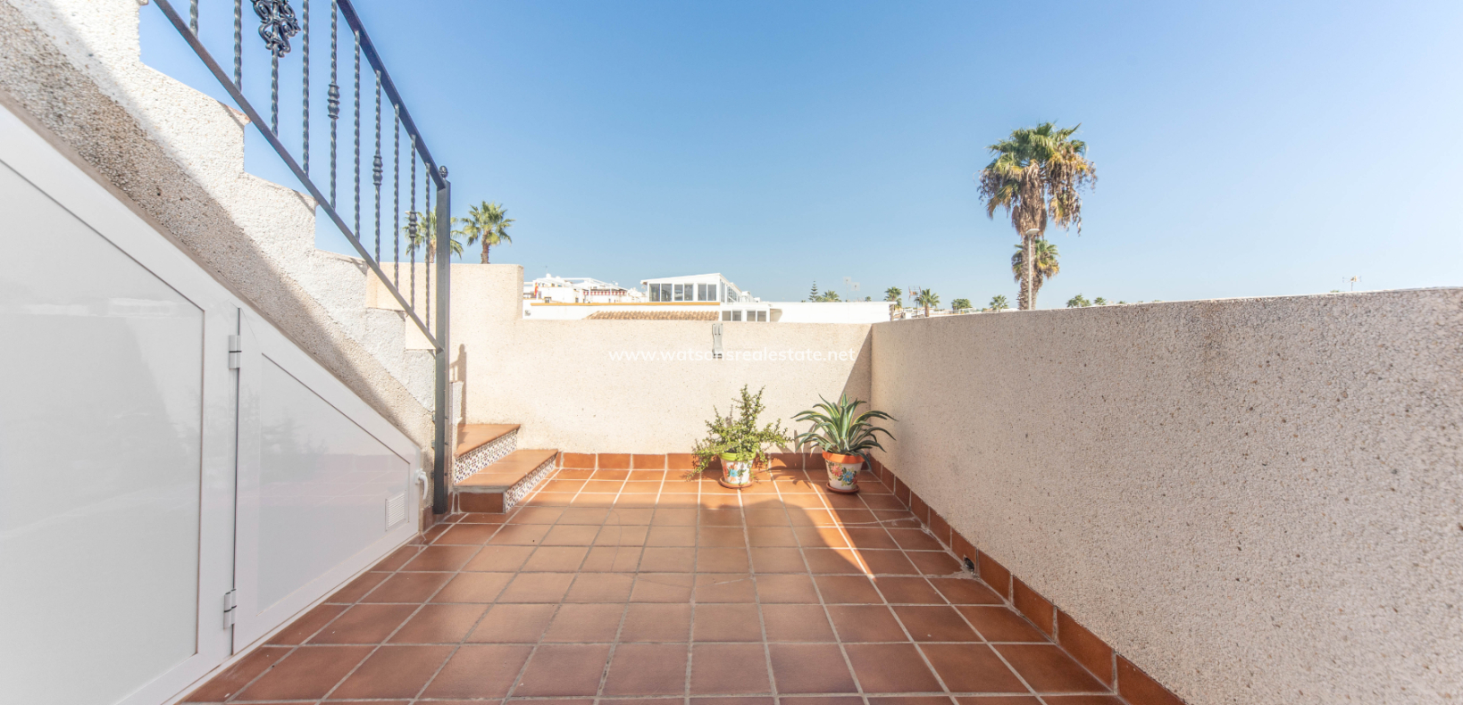 Resale - Parhus - Urb. La Marina