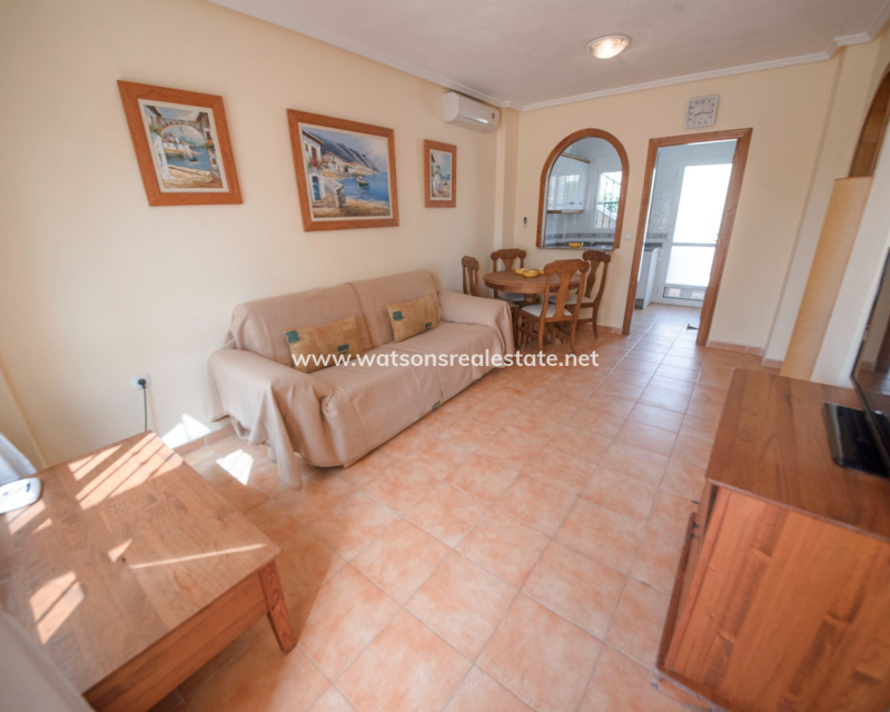 Resale - Parhus - Urb. La Marina