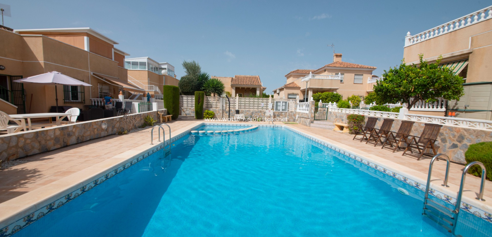 Resale - Parhus - Urb. La Marina