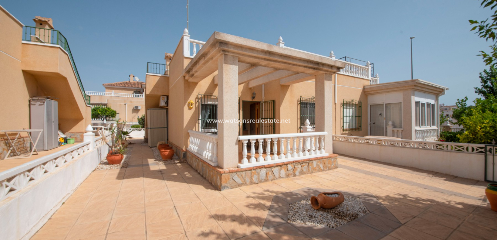 Resale - Parhus - Urb. La Marina