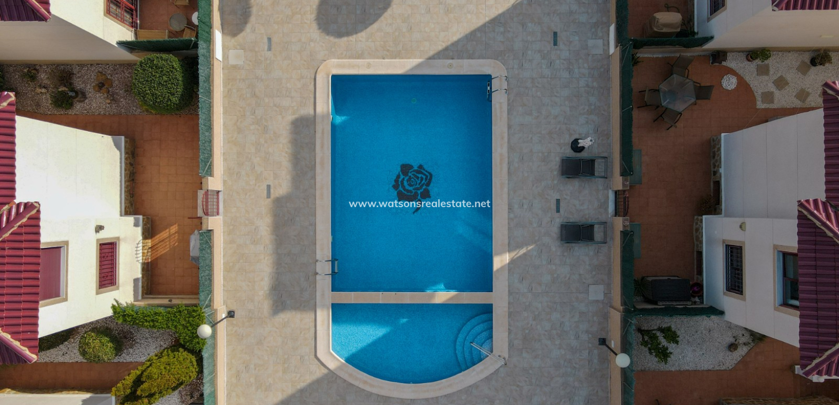 Resale - Parhus - Urb. La Marina