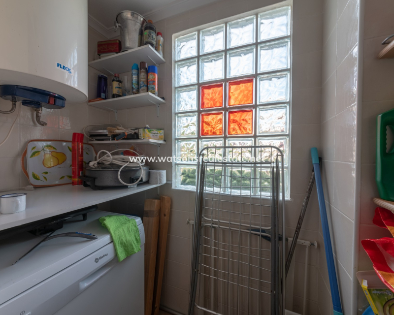 Resale - Parhus - Urb. La Marina
