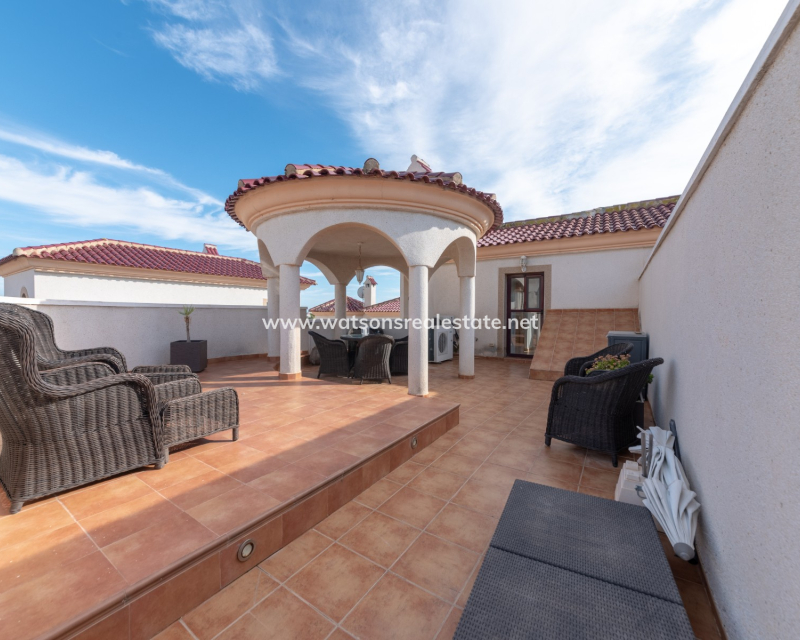 Resale - Parhus - Urb. La Marina