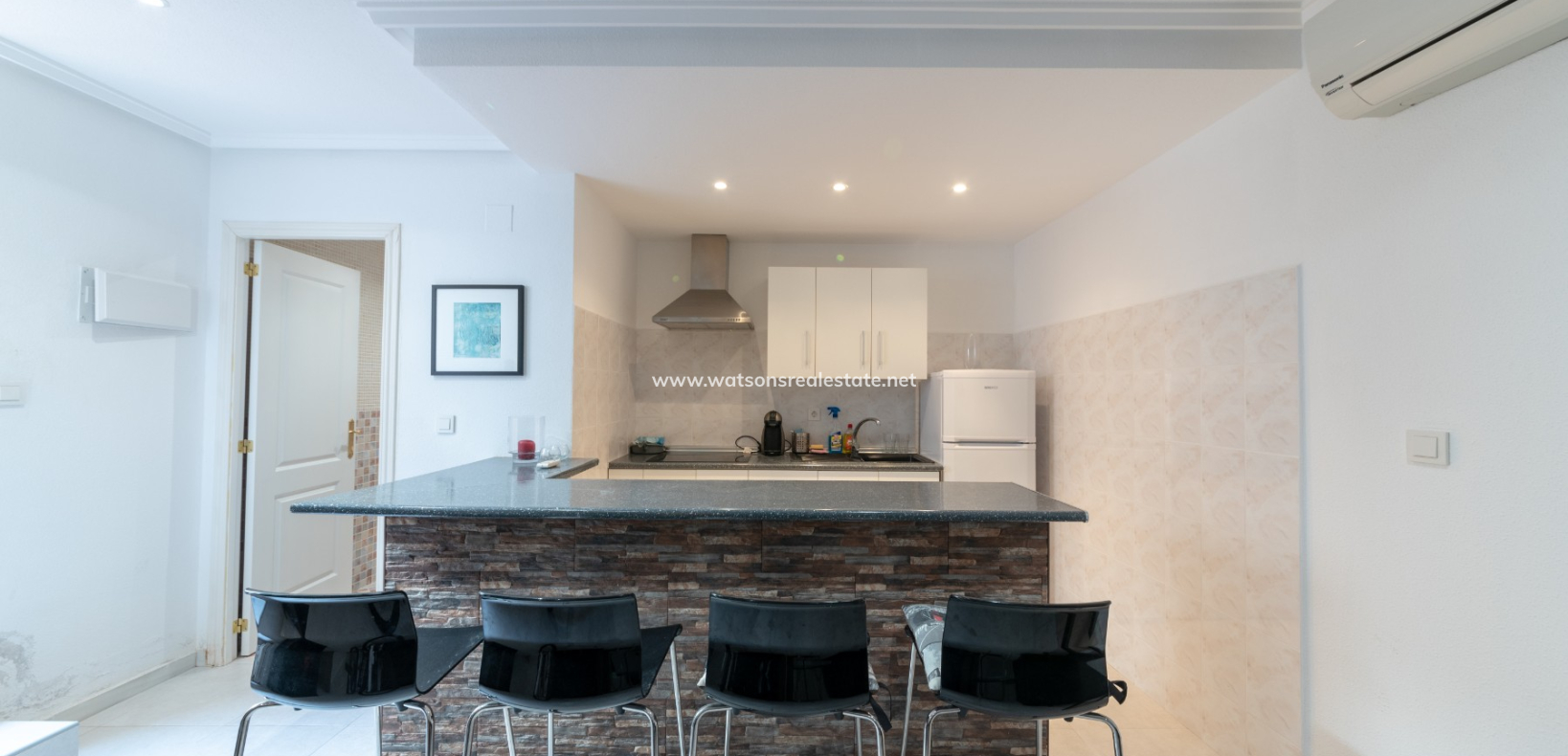 Resale - Parhus - Urb. La Marina