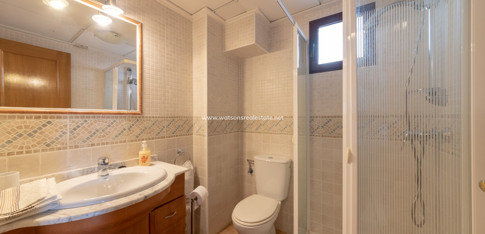 Resale - Parhus - Urb. La Marina