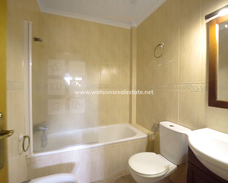 Resale - Parhus - Urb. La Marina