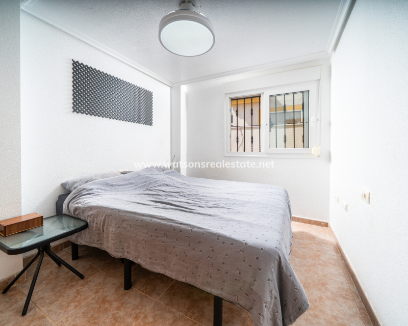 Resale - Parhus - Urb. La Marina
