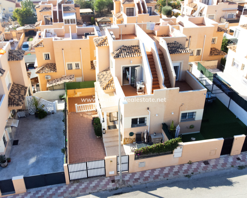 Resale - Parhus - Urb. La Marina