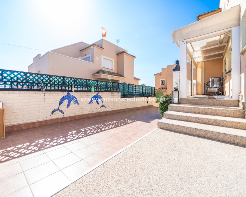 Resale - Parhus - Urb. La Marina