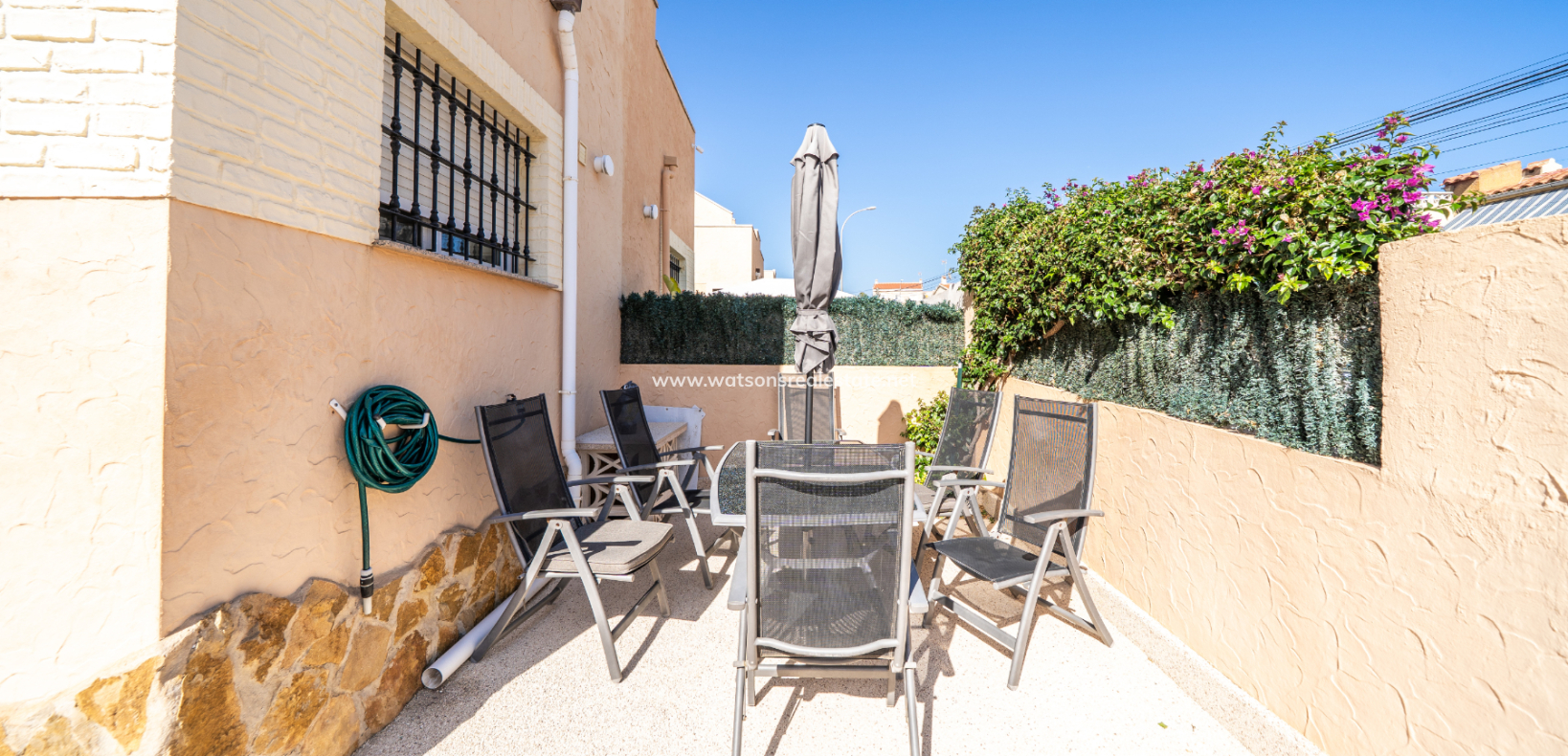 Resale - Parhus - Urb. La Marina