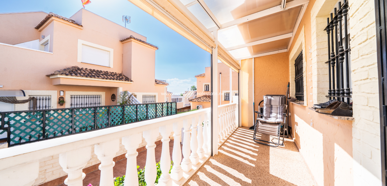 Resale - Parhus - Urb. La Marina