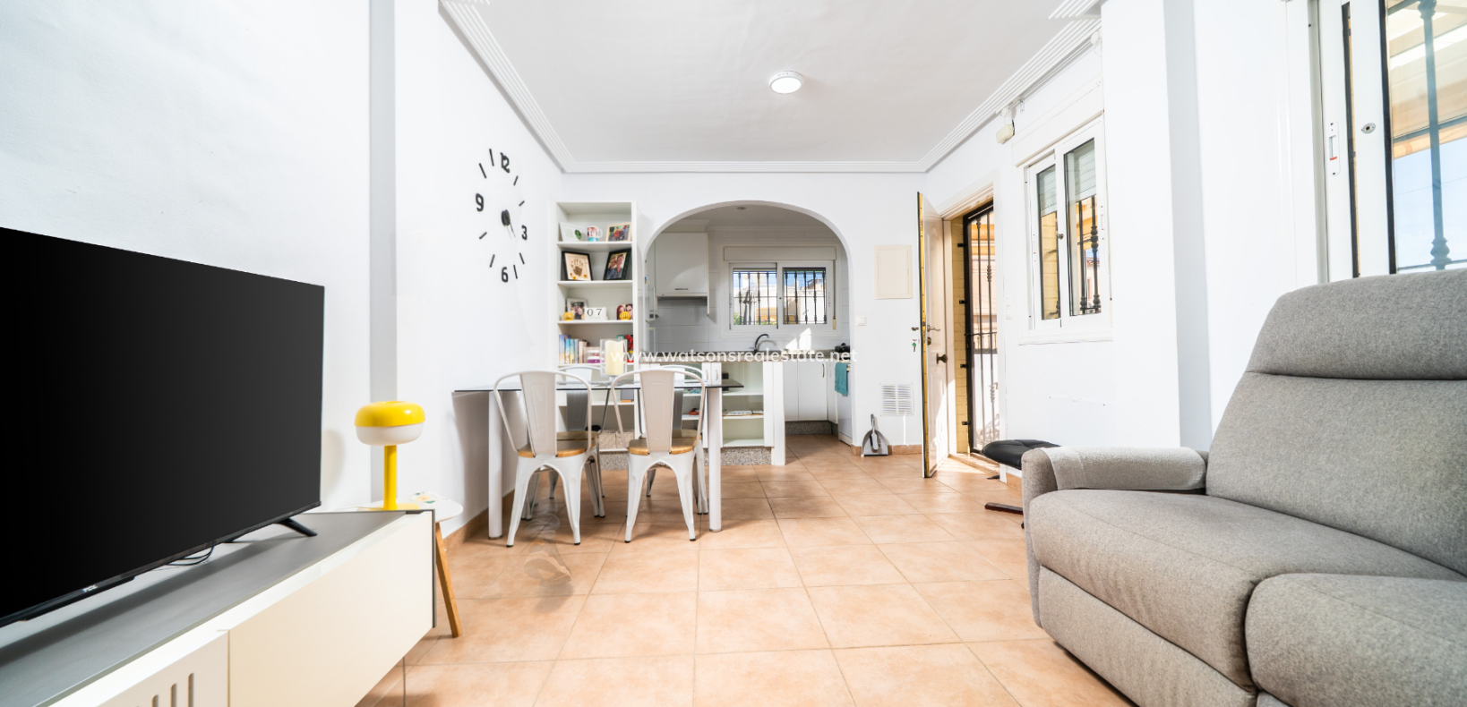 Resale - Parhus - Urb. La Marina