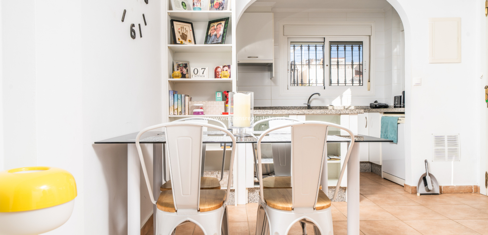 Resale - Parhus - Urb. La Marina