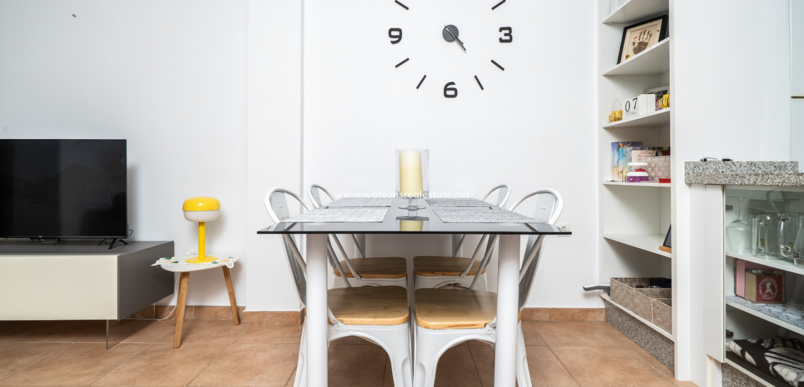 Resale - Parhus - Urb. La Marina