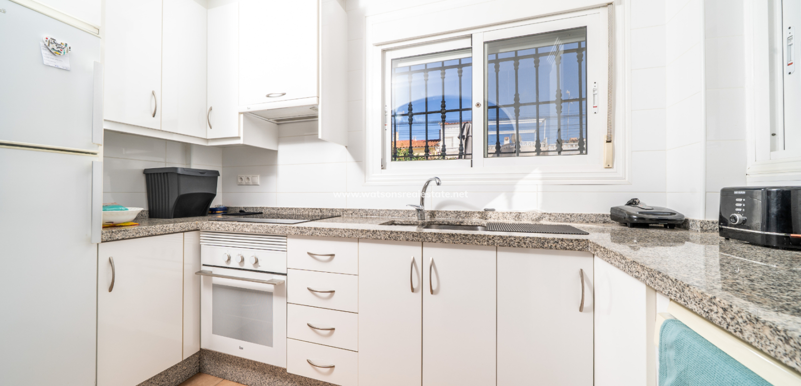 Resale - Parhus - Urb. La Marina