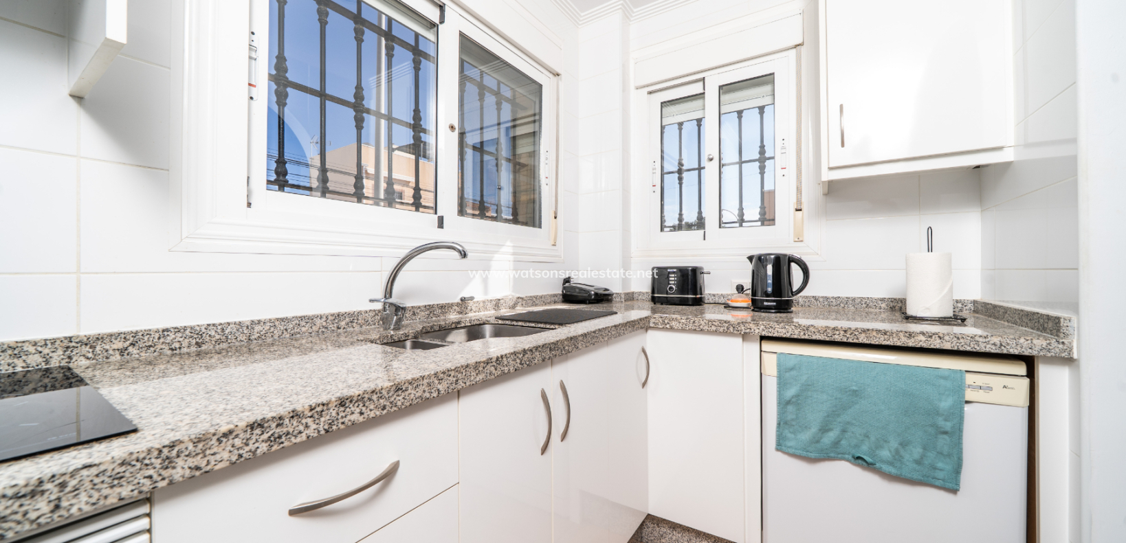 Resale - Parhus - Urb. La Marina