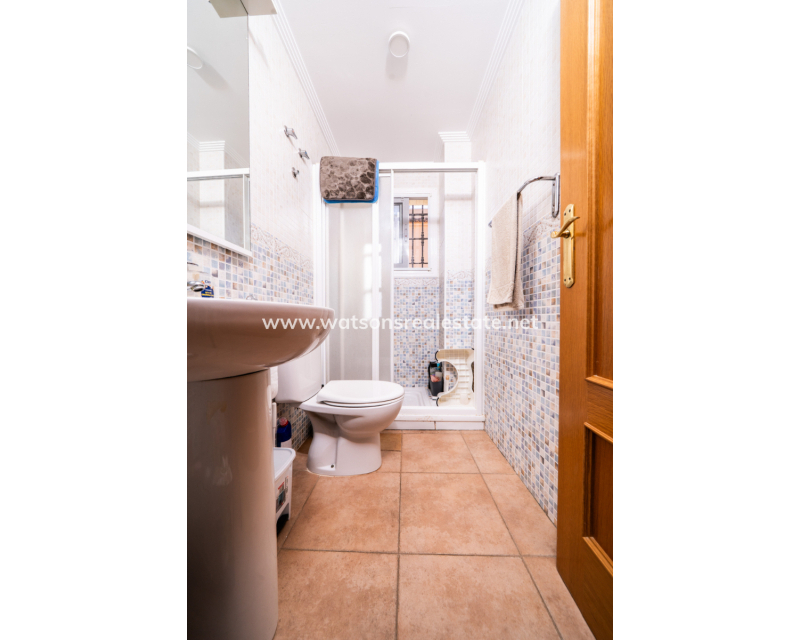 Resale - Parhus - Urb. La Marina