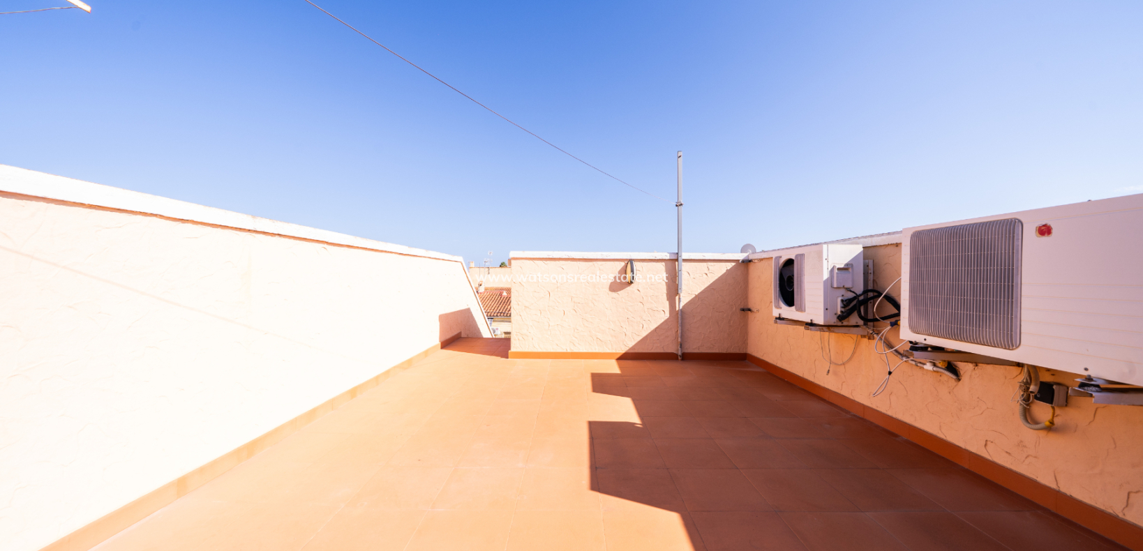 Resale - Parhus - Urb. La Marina