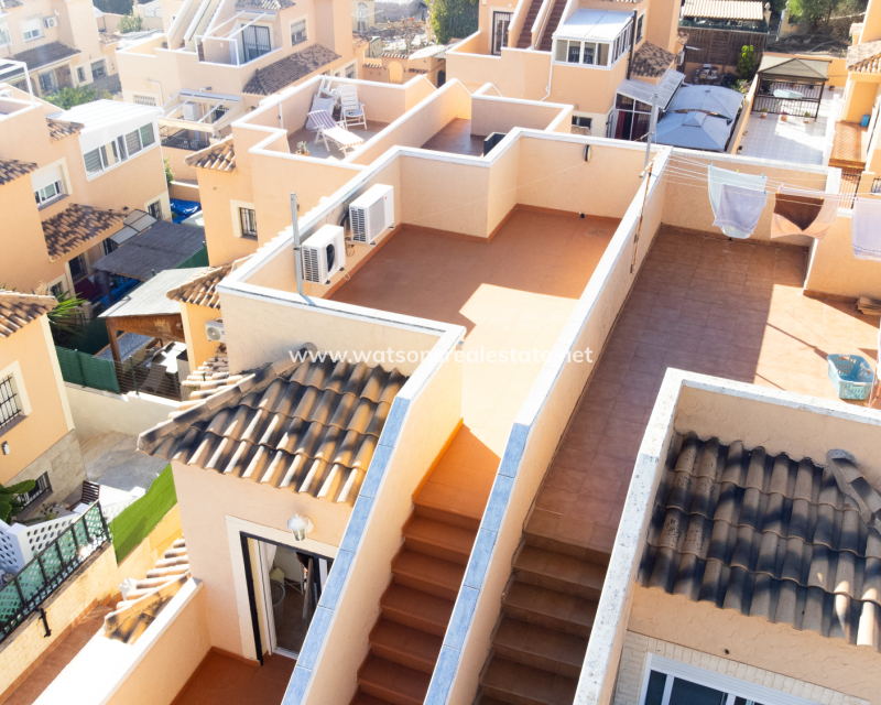 Resale - Parhus - Urb. La Marina