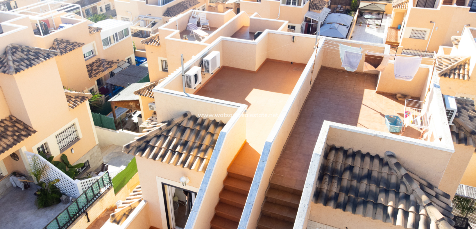 Resale - Parhus - Urb. La Marina